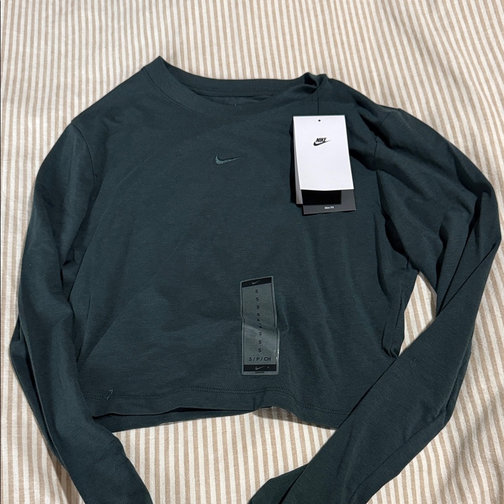 Nike workout long sleeve